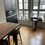 Central Haussmannien Apartment